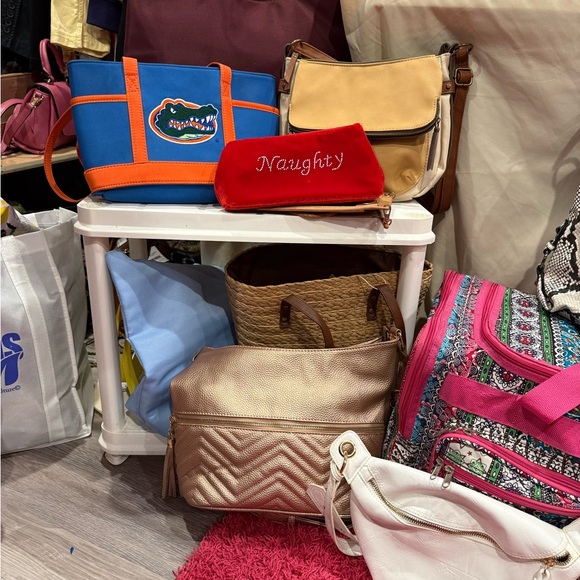 11-23-25 Live Fall-Purse/Bag Show. Thank you for your purchase!! - Picture 7 of 11